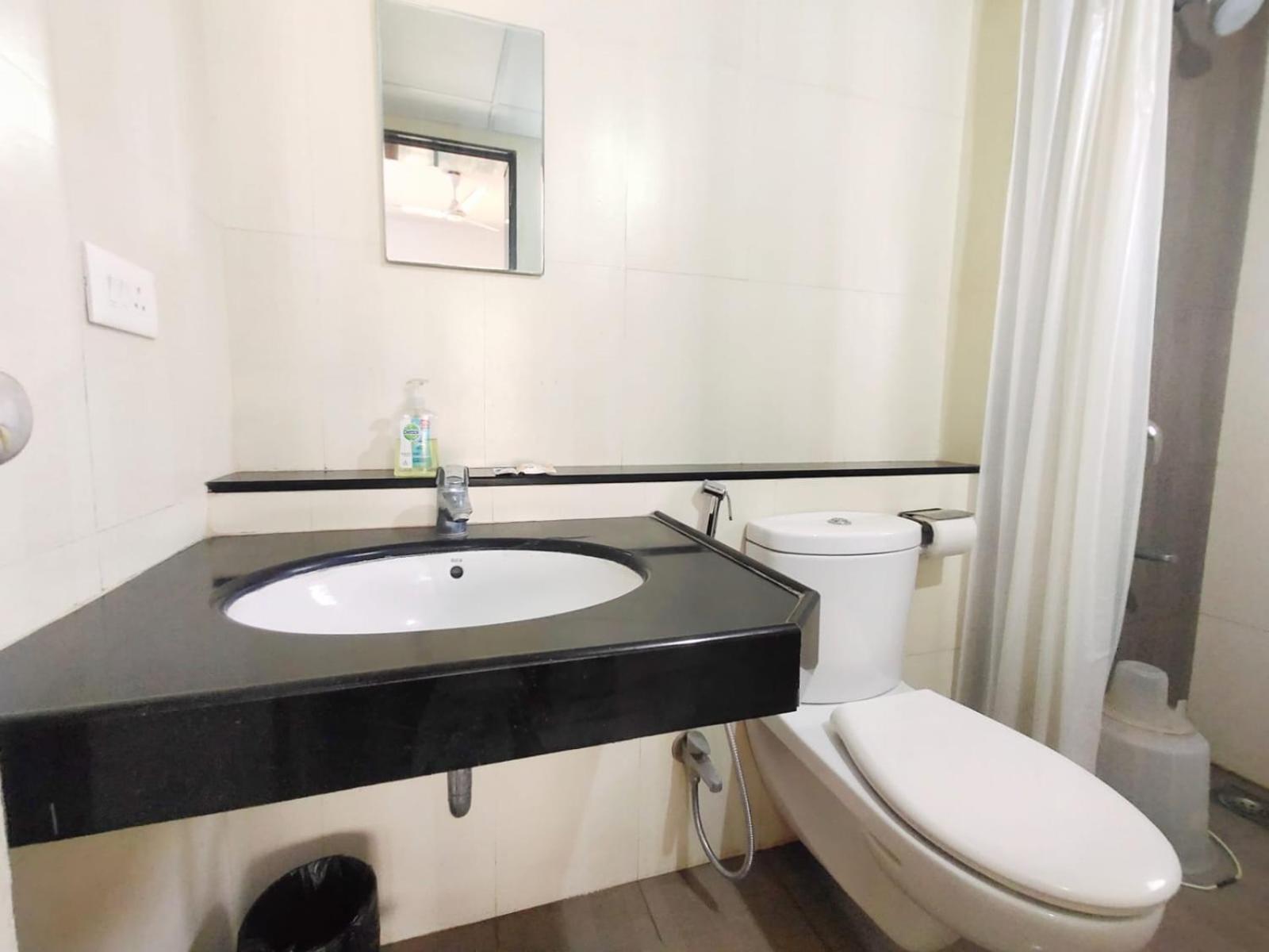 הינג'וואדי Private Rooms In Blue Ridge מראה חיצוני תמונה